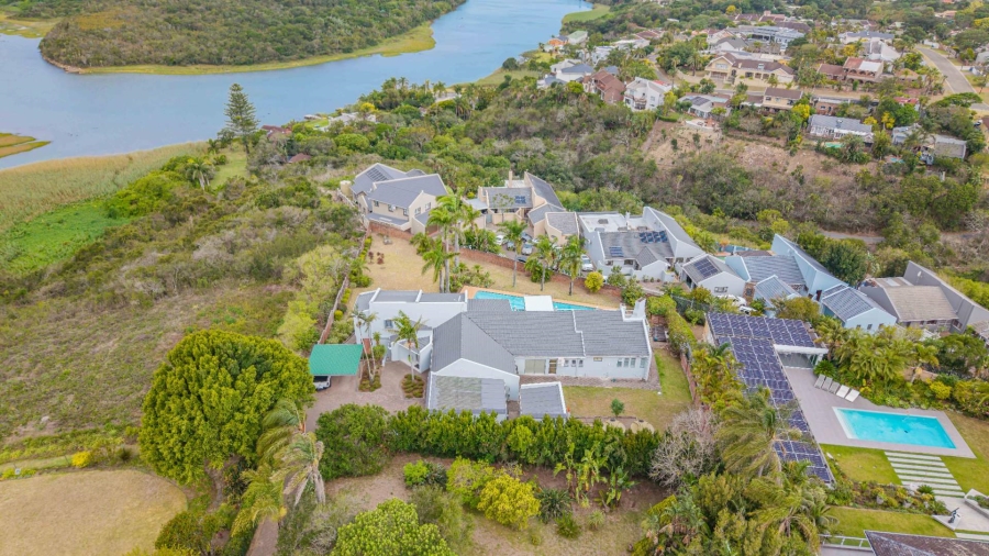 5 Bedroom Property for Sale in Beacon Bay Eastern Cape